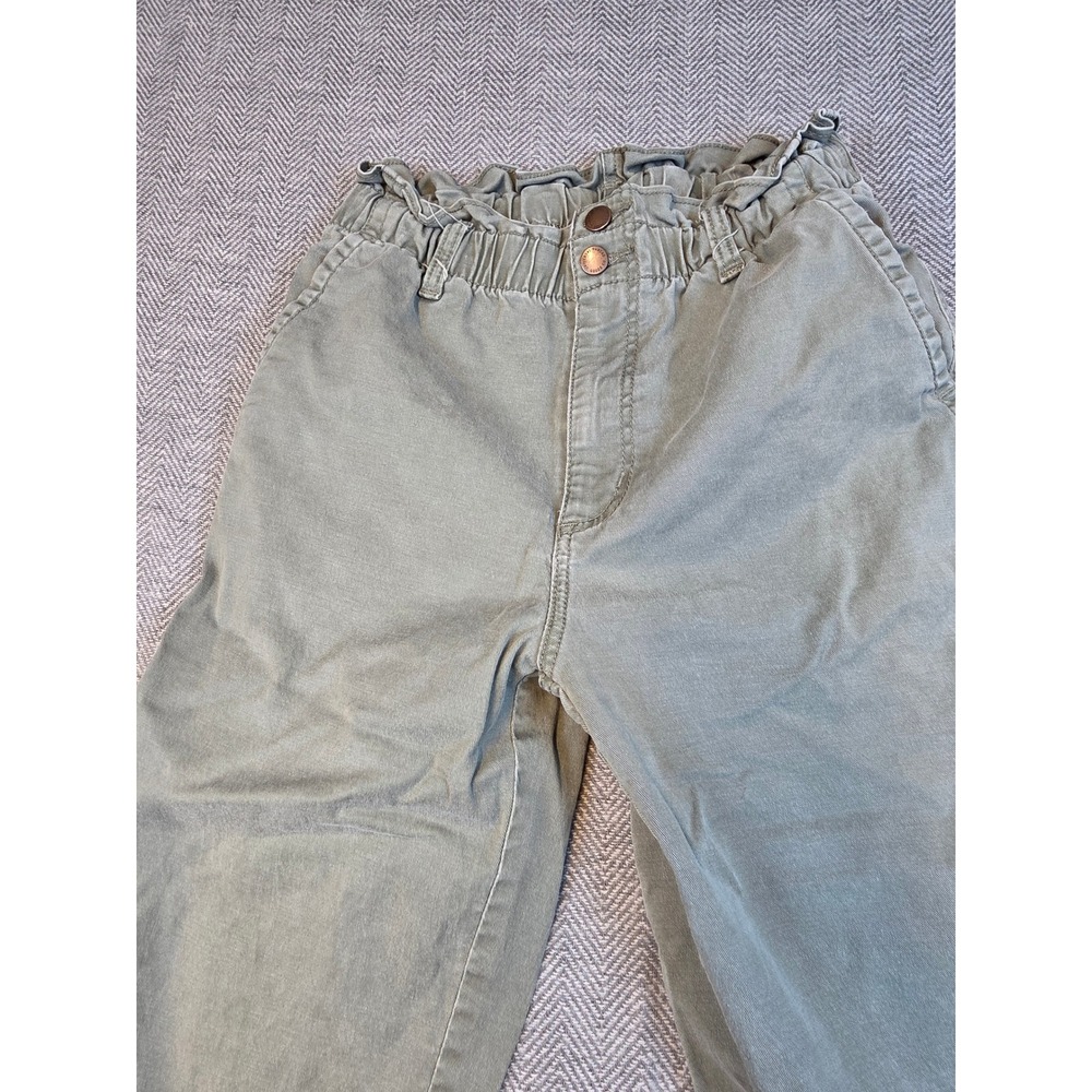 Universal Thread Olive Green Paperbag Waist Frayed Hem Tapered Pants Size 4 - Picture 6 of 10